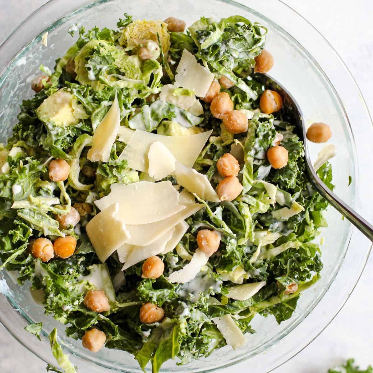 Creamy Kale Caesar Salad with Avocado Creamy Kale Caesar Salad with Avocado