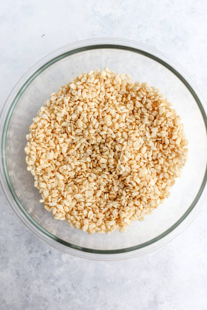 Brown rice crisps in a clear glass bowl