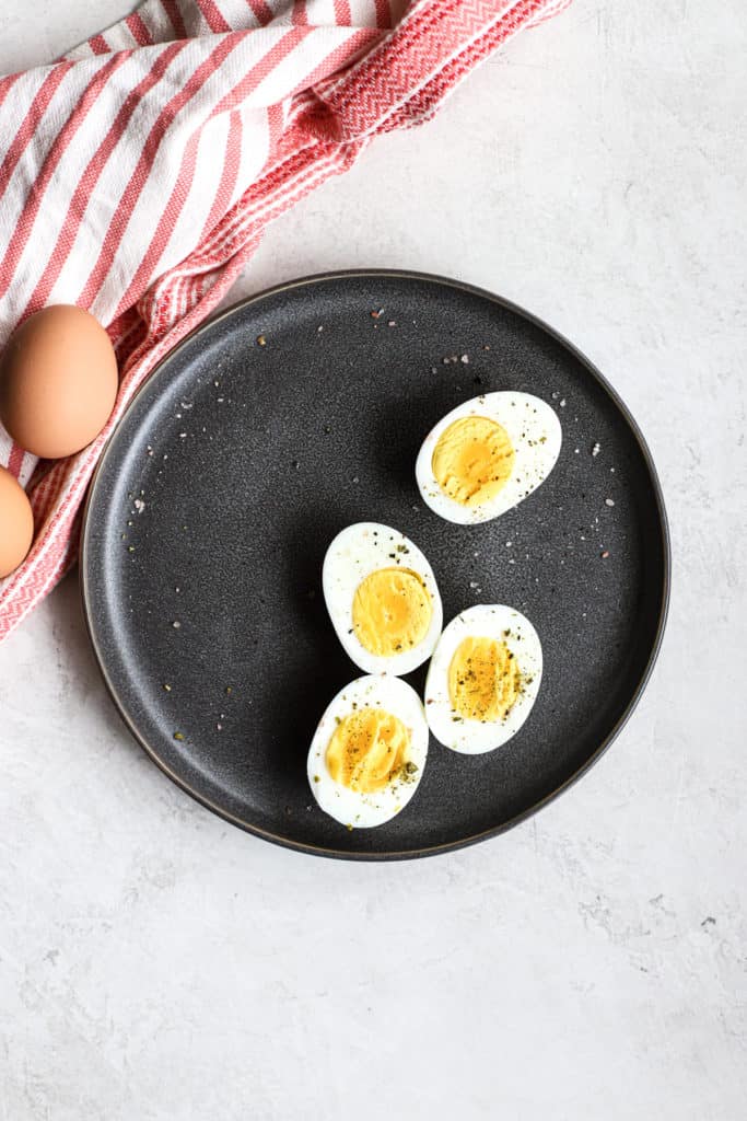 This Egg Cooker Makes Boiled Eggs At the Press of a Button