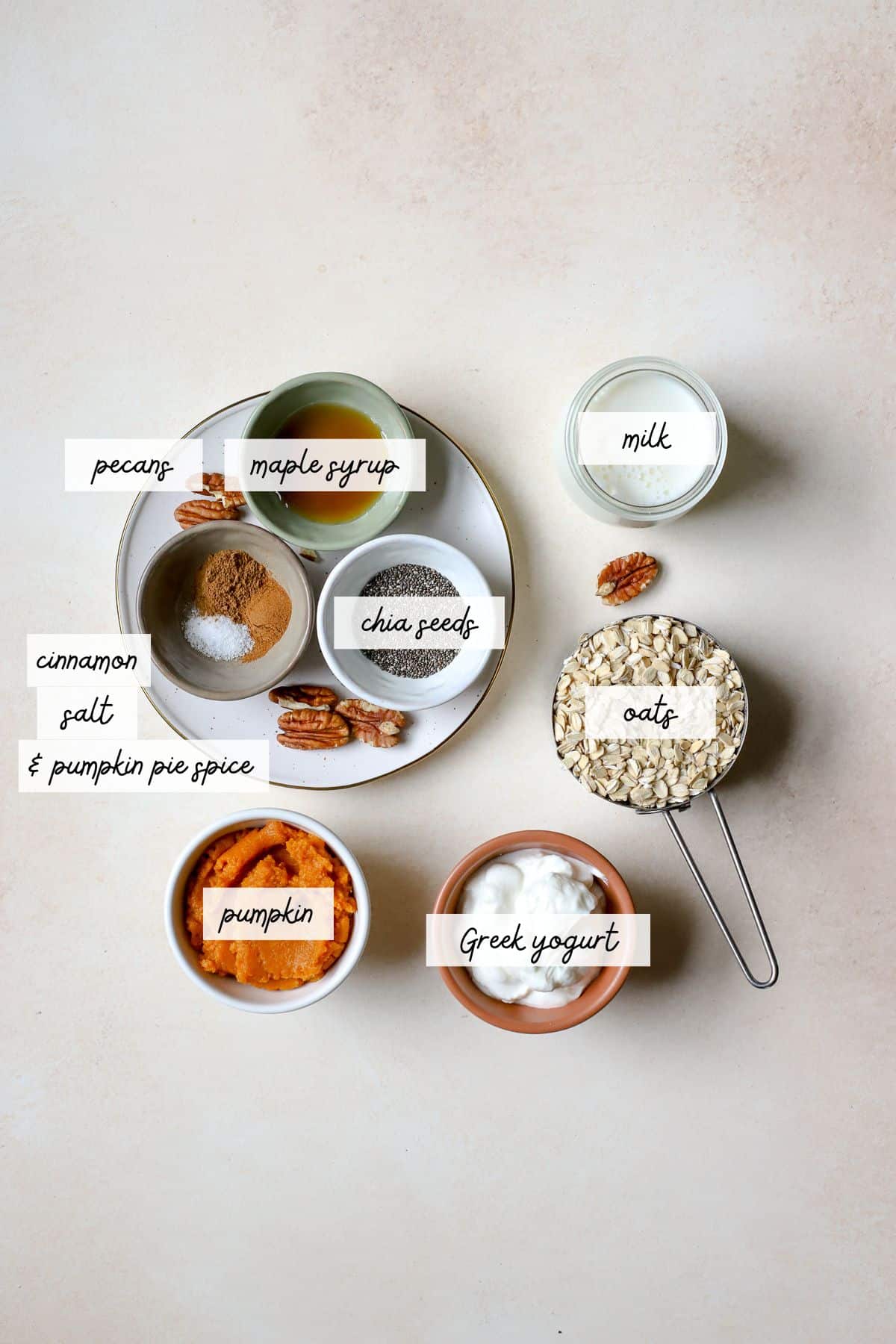Ingredients needed for pumpkin pie overnight oats.