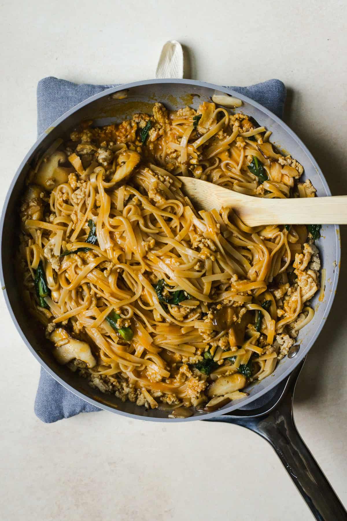 Easy Thai Curry Noodles with Chicken – Roots and Radishes